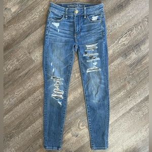 American Eagle hi-rise distressed jeggings
